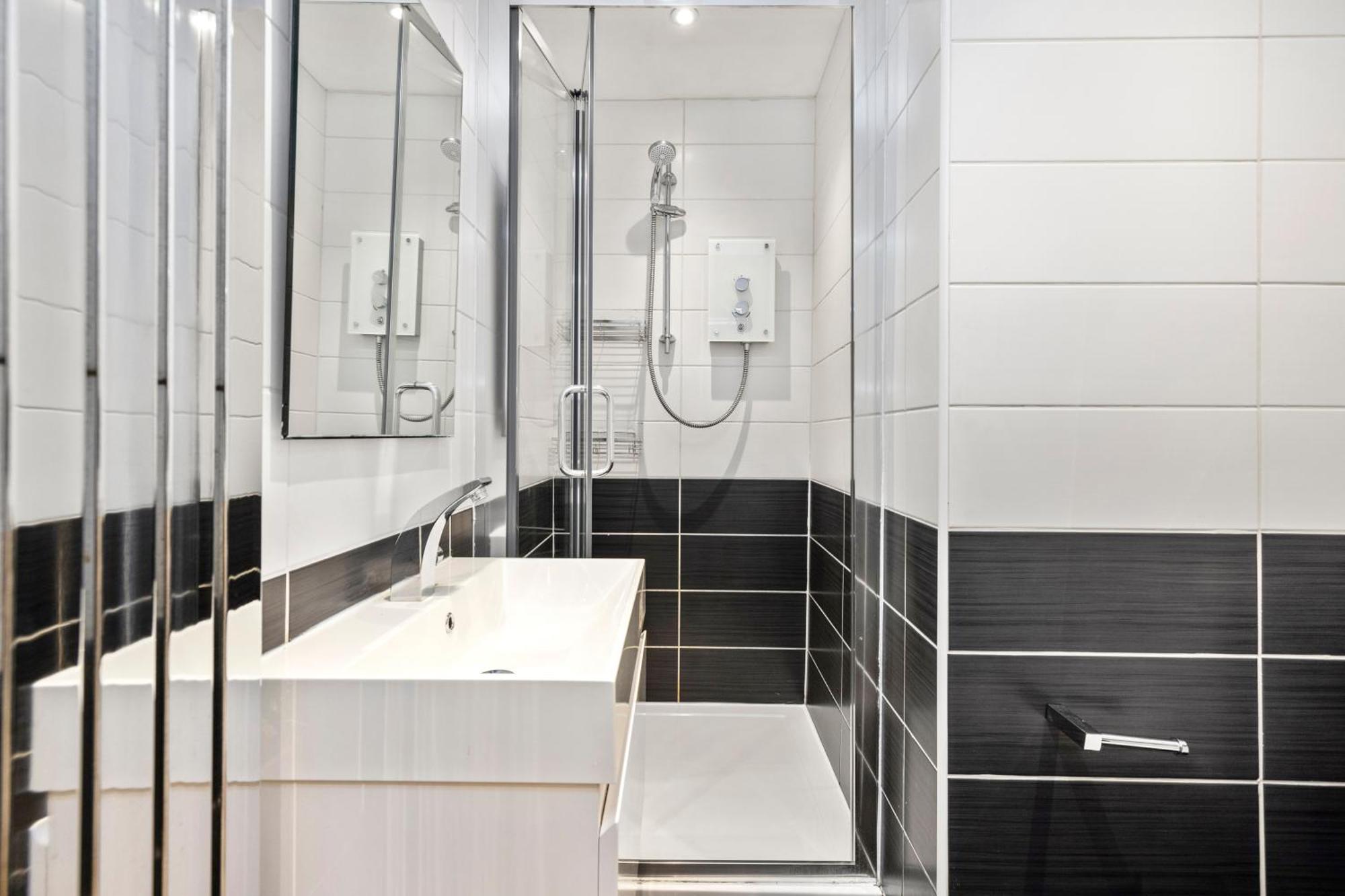 Апартаменты Joivy Modern Flat In City Centre - For Up To 3 Guests Эдинбург Экстерьер фото