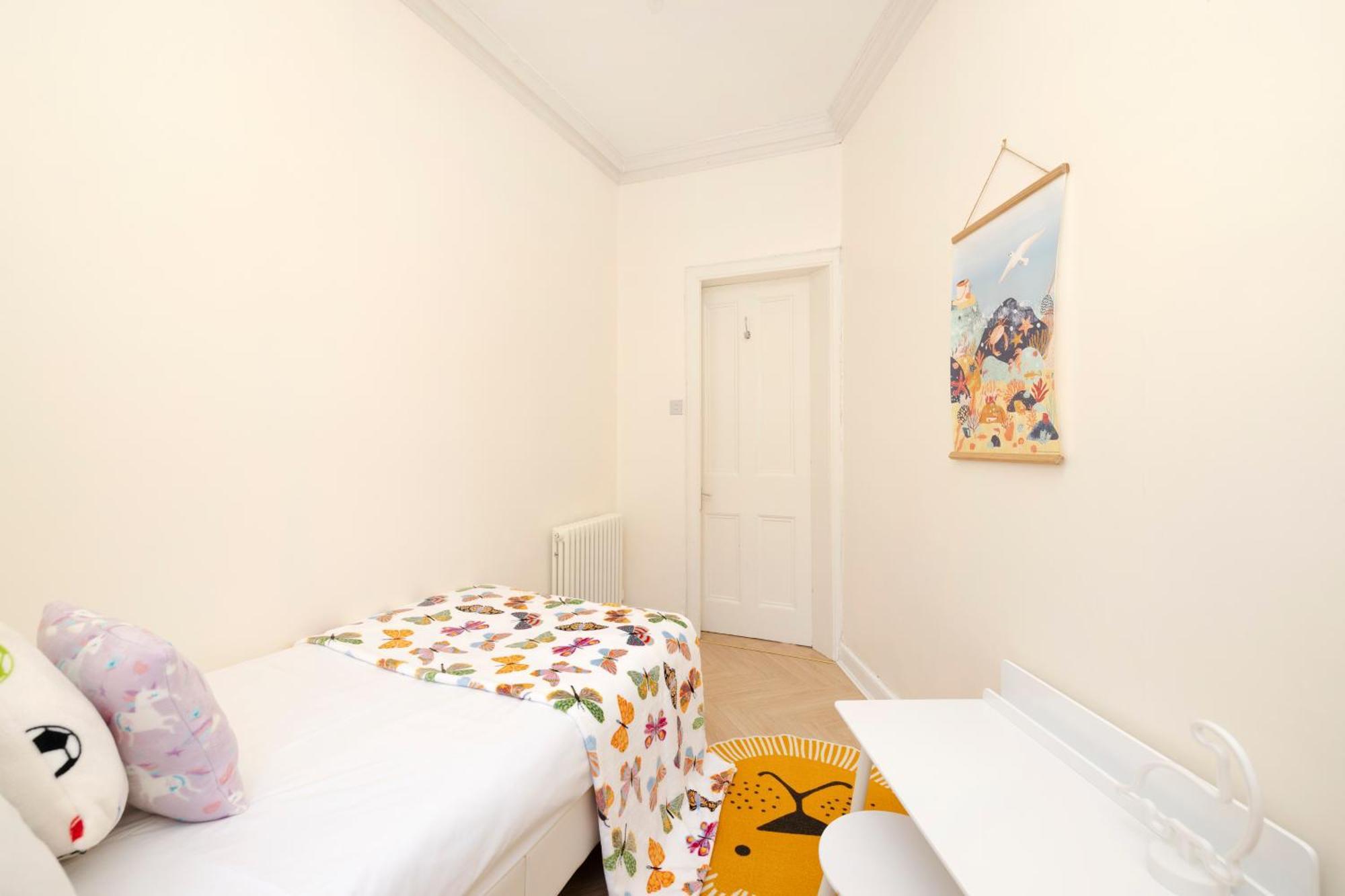 Апартаменты Joivy Modern Flat In City Centre - For Up To 3 Guests Эдинбург Экстерьер фото