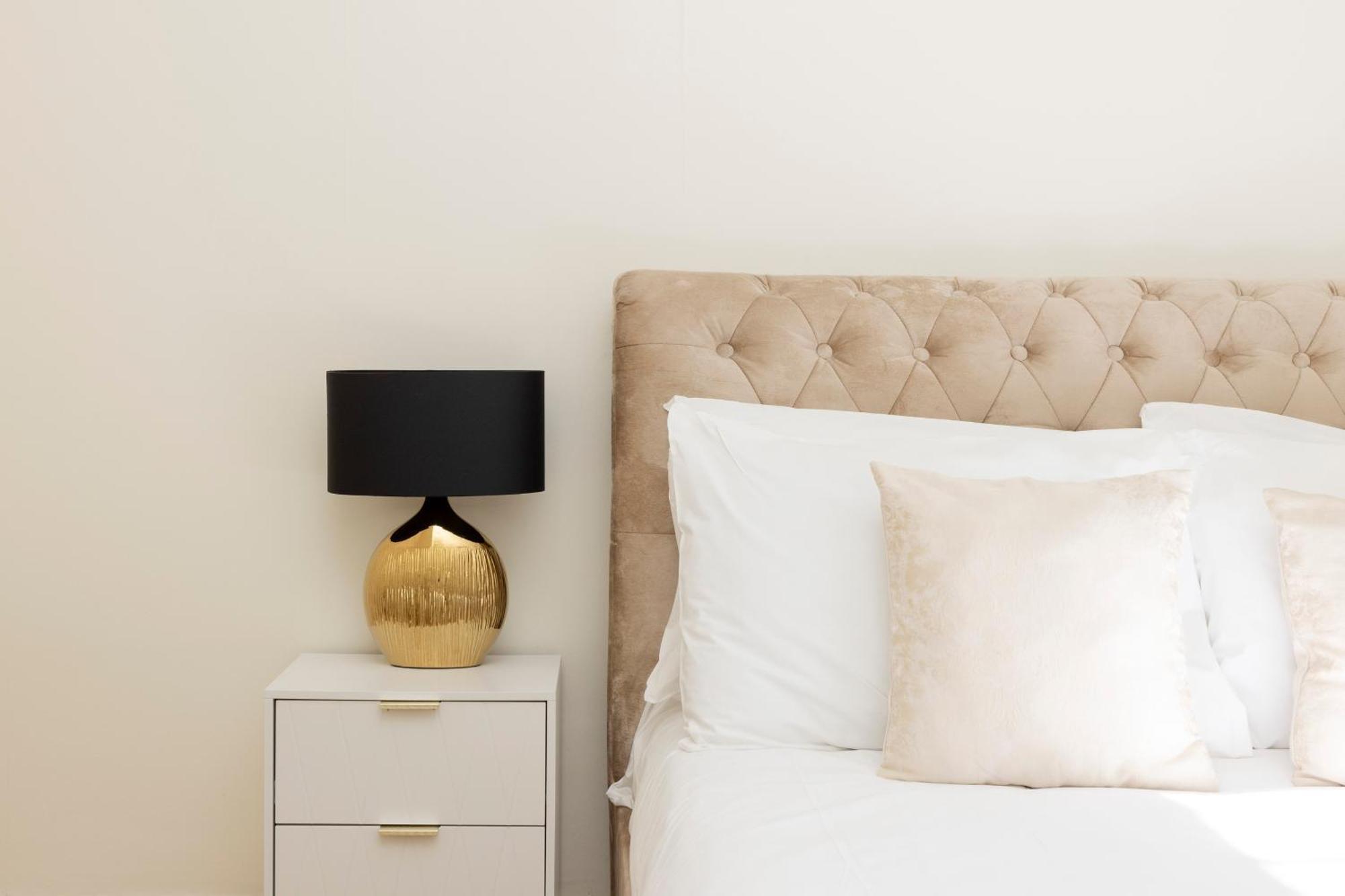 Апартаменты Joivy Modern Flat In City Centre - For Up To 3 Guests Эдинбург Экстерьер фото